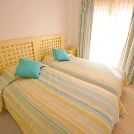 Luxury Private Property-pool, Unique Sun Roof, Free Wifi * Budens