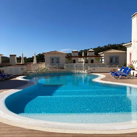 Luxury Private Property-pool, Unique Sun Roof, Free Wifi Budens