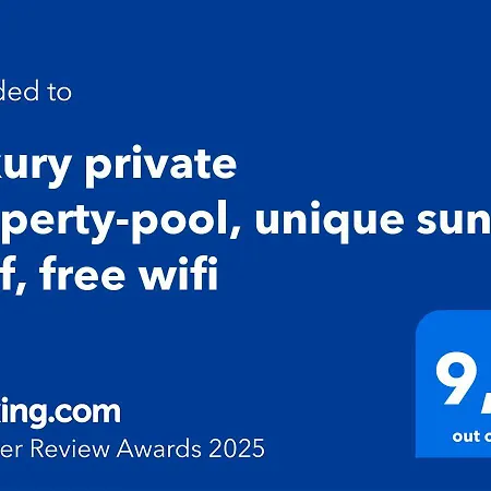 Luxury Private Property-pool, Unique Sun Roof, Free Wifi * 부덴스