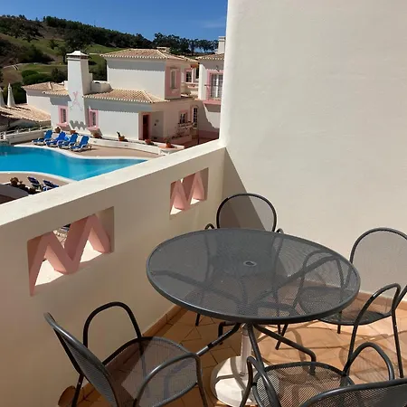 Luxury Private Property-pool, Unique Sun Roof, Free Wifi * Budens
